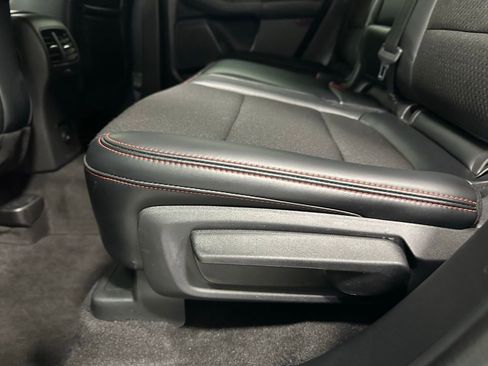 Used 2025 Ford Escape ST-Line image 40