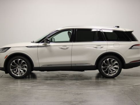 Used 2025 Lincoln Aviator Reserve w/ Illumination Package RWD image 5