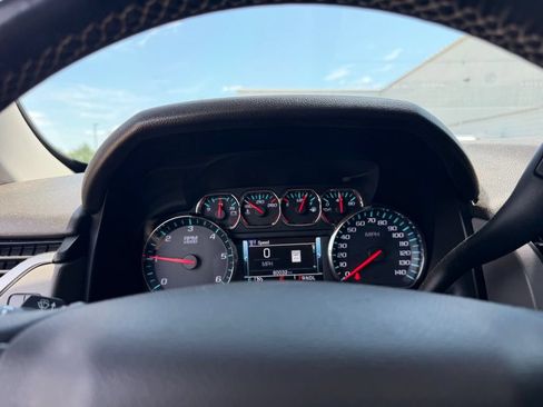 Used 2019 Chevrolet Suburban LT AWD/4WD image 12