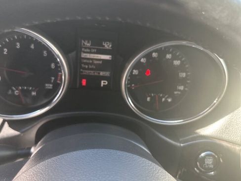 Used 2011 Jeep Grand Cherokee Laredo AWD/4WD image 8