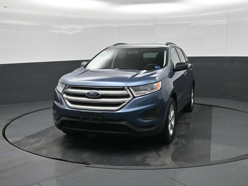 Used 2018 Ford Edge SE image 2