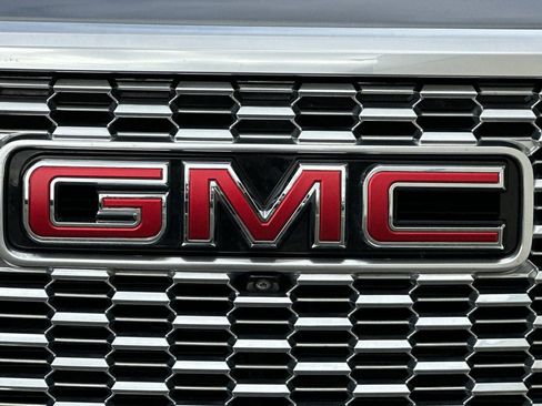 Certified 2021 GMC Yukon XL Denali w/ Denali Premium Package AWD/4WD image 41