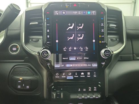 New 2026 RAM 2500 Laramie AWD/4WD image 26