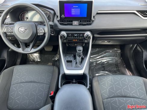 Certified 2025 Toyota RAV4 XLE FWD image 18