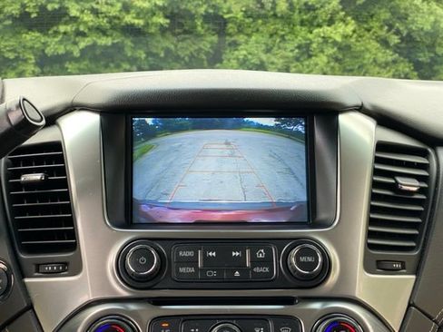 Used 2019 Chevrolet Tahoe Premier AWD/4WD image 35