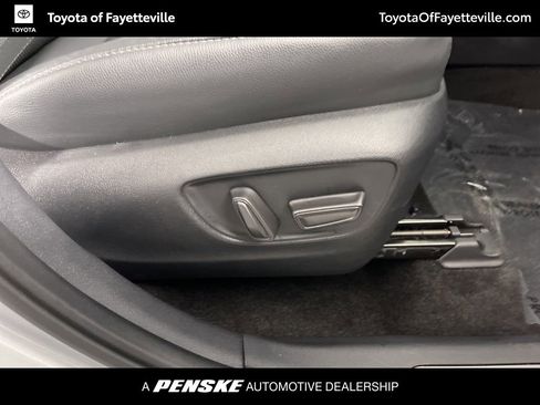 Used 2024 Toyota Grand Highlander Limited image 8