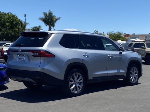Certified 2024 Toyota Grand Highlander AWD Hybrid image 3