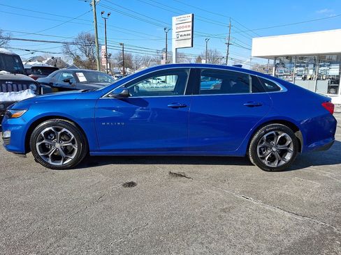 Used 2023 Chevrolet Malibu LT image 2