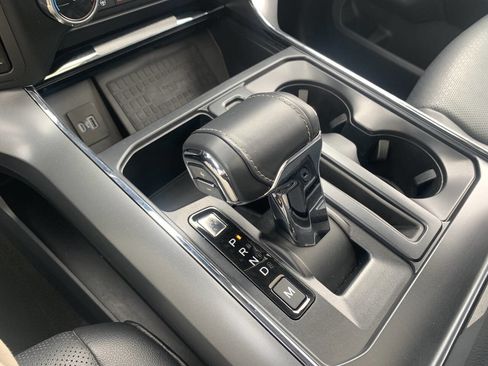 Used 2022 Ford F150 Lariat w/ Equipment Group 502A High image 24