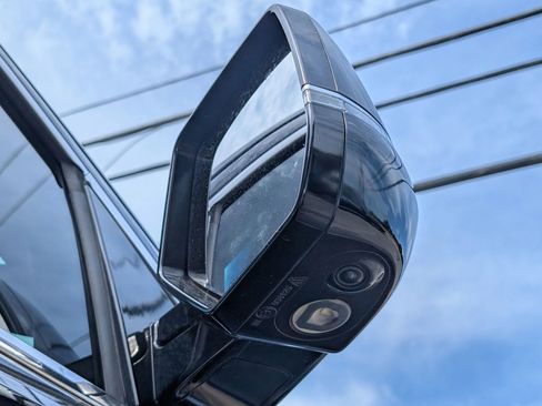 Used 2018 Cadillac Escalade ESV Luxury RWD image 6