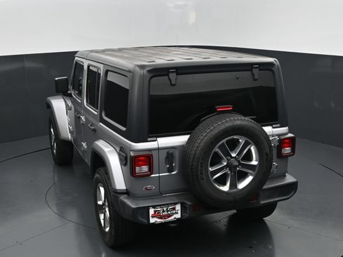 Used 2021 Jeep Wrangler Unlimited Sahara AWD/4WD image 30