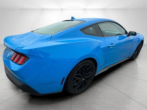 Used 2024 Ford Mustang Coupe RWD image 4