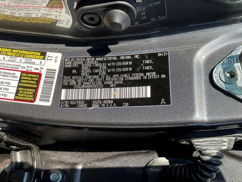 Used 2021 Toyota Highlander L FWD image 33