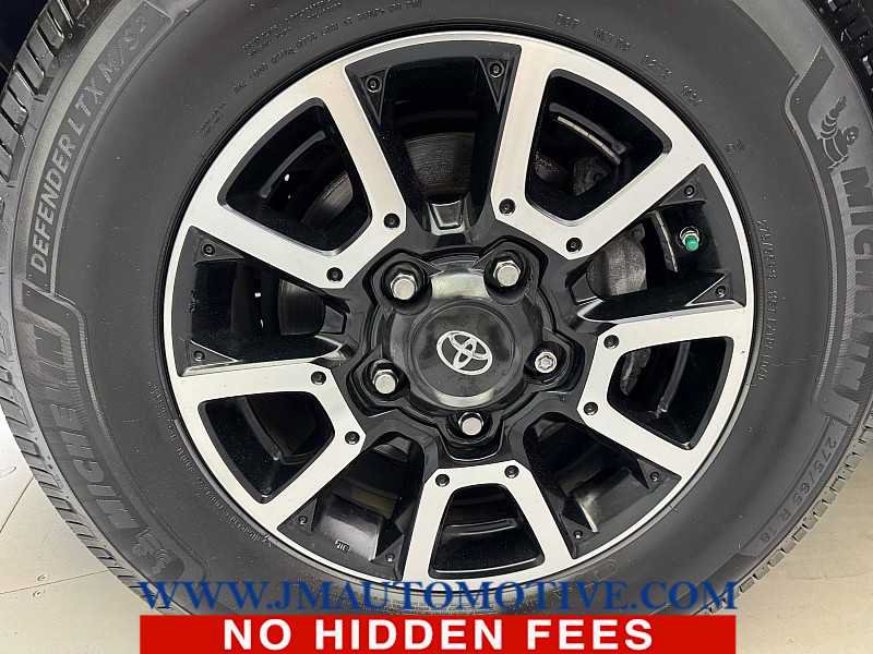 Used 2019 Toyota Tundra SR5 AWD/4WD image 9