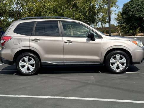 Used 2015 Subaru Forester 2.5i w/ Alloy Wheel Package AWD/4WD image 10