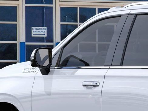 New 2026 Chevrolet Tahoe High Country AWD/4WD image 12