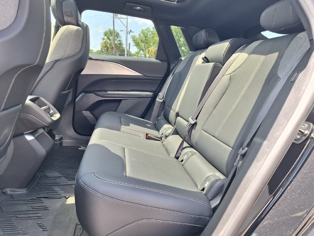 Certified 2024 Cadillac Lyriq Tech w/ Driver Assist Package AWD/4WD image 24