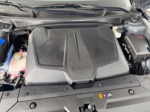 Used 2025 Kia EV6 Light RWD image 34