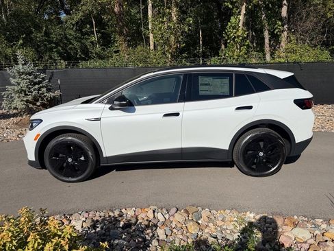 New 2025 Volkswagen ID.4 Pro S image 2