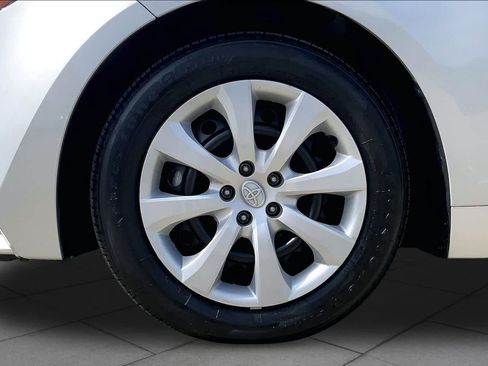 Used 2024 Toyota Corolla LE FWD image 11
