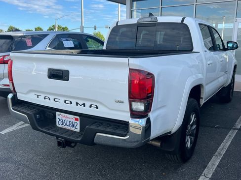 Used 2019 Toyota Tacoma SR5 RWD image 4