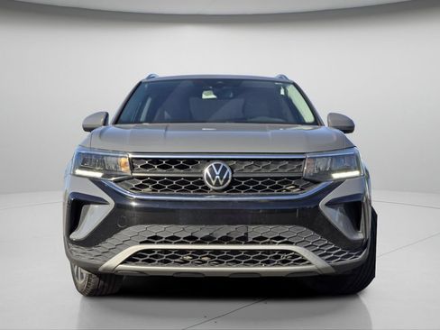 Used 2022 Volkswagen Taos SE w/ IQ.Drive SE Package AWD/4WD image 3