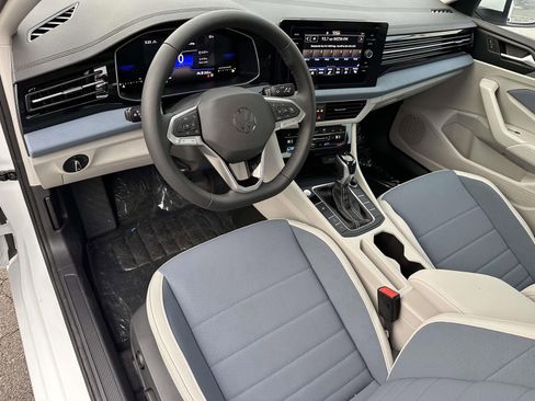 New 2026 Volkswagen Jetta SE image 10