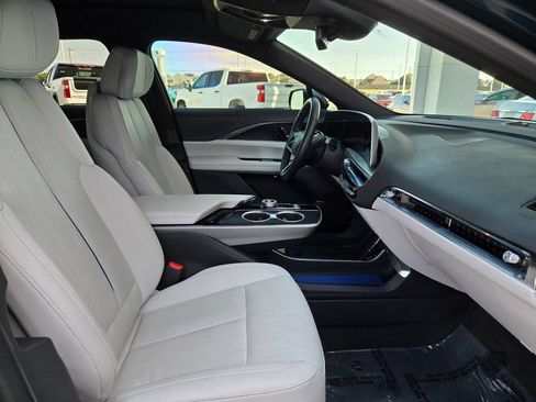 Used 2024 Cadillac Lyriq Luxury RWD image 27