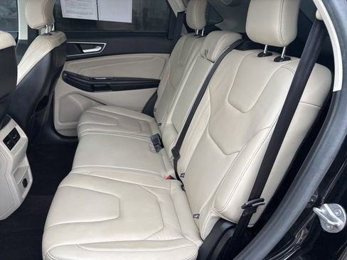 Used 2017 Ford Edge Titanium image 7