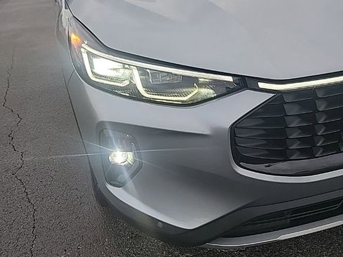 Certified 2023 Ford Escape Platinum image 9