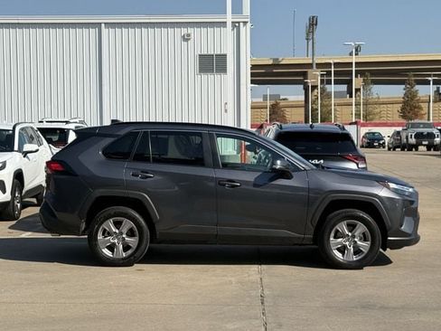 Used 2025 Toyota RAV4 XLE FWD image 3