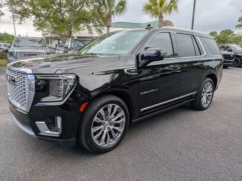 Used 2023 GMC Yukon Denali w/ Denali Reserve Package AWD/4WD image 8