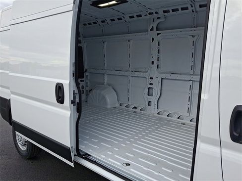 New 2025 RAM ProMaster 2500 w/ Convenience Group image 14
