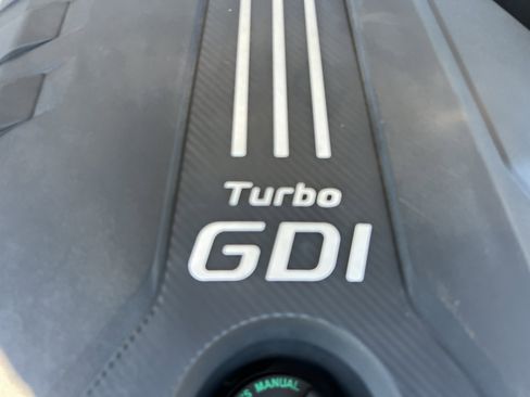 Used 2023 Genesis G70 2.0T image 35