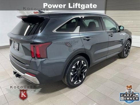 Used 2025 Kia Sorento EX FWD image 7
