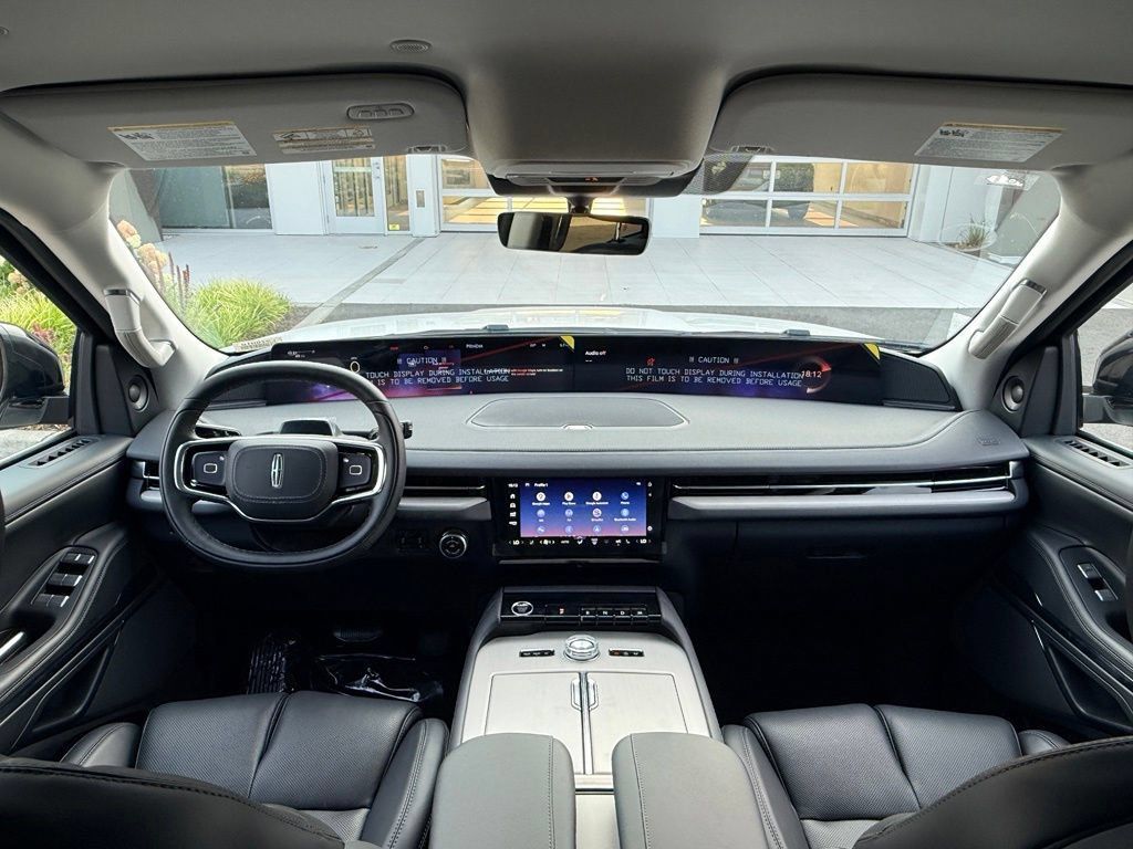 New 2027 Lincoln Navigator Premiere AWD/4WD image 14
