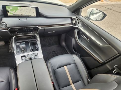 Certified 2025 MAZDA CX-90 3.3 Turbo S w/ Premium Package image 17