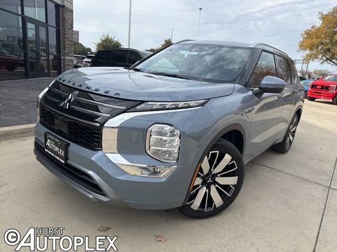 New 2026 Mitsubishi Outlander SEL image 1