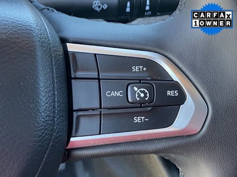 Used 2023 Jeep Compass Latitude image 27