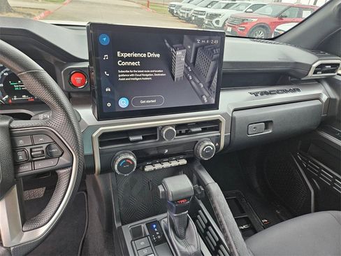 Used 2025 Toyota Tacoma TRD Off-Road image 18