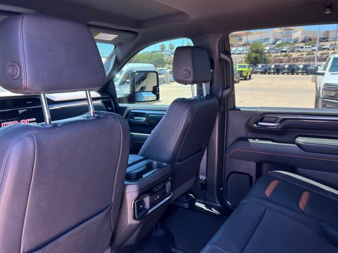 Used 2025 GMC Sierra 2500 AT4 AWD/4WD image 20