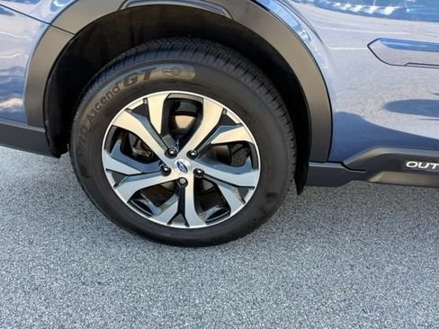 Used 2020 Subaru Outback Touring AWD/4WD image 11