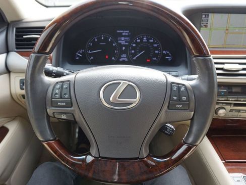 Used 2017 Lexus LS 460 image 27