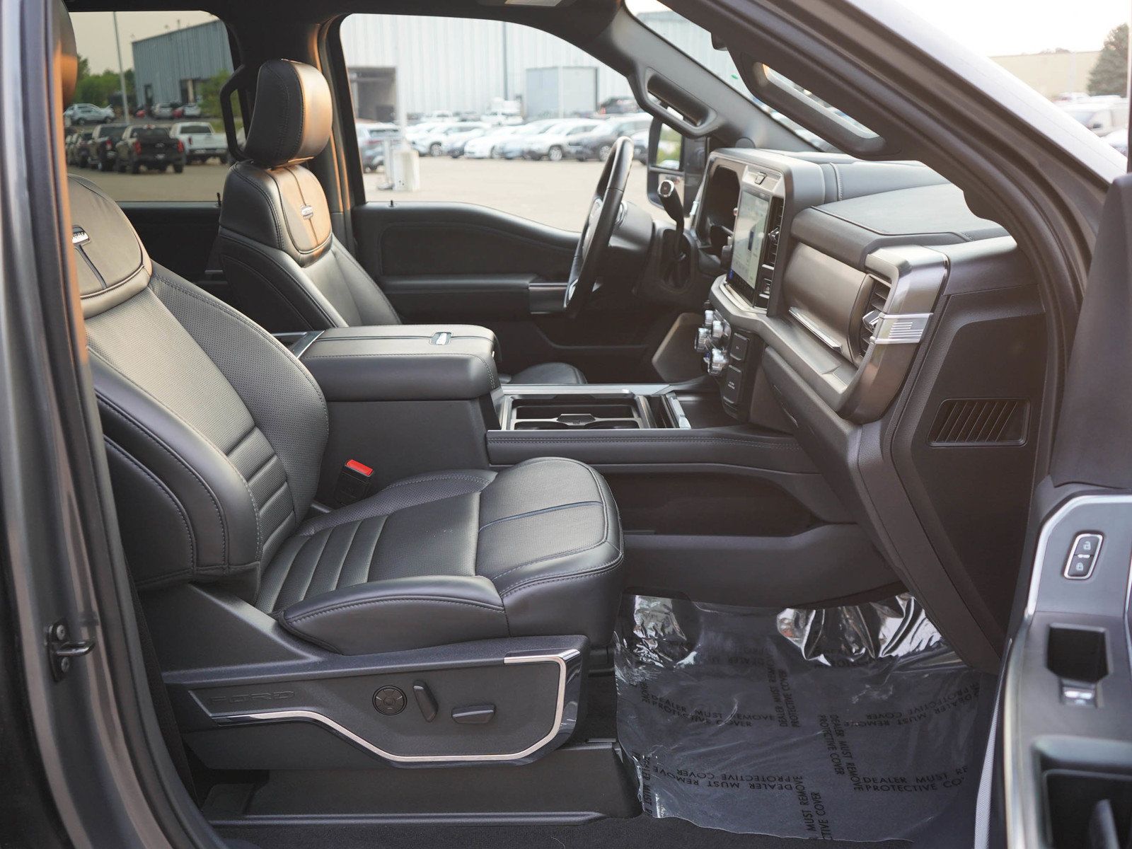 Used 2026 Ford F250 Platinum AWD/4WD image 11