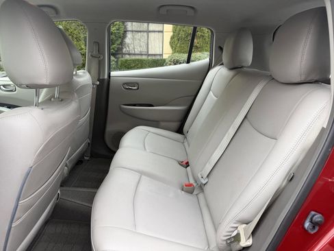 Used 2012 Nissan Leaf SL image 24