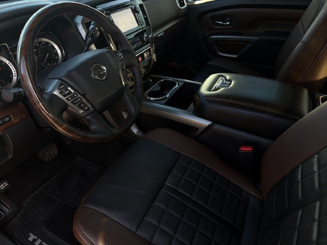 Used 2018 Nissan Titan Platinum Reserve w/ Platinum Utility Package AWD/4WD image 12