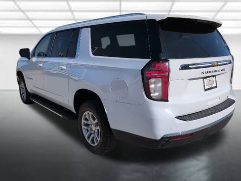 Used 2024 Chevrolet Suburban LT image 2