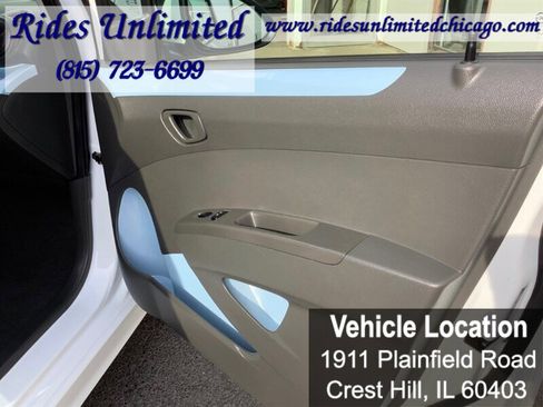 Used 2015 Chevrolet Spark LT image 27