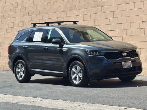 Used 2021 Kia Sorento LX FWD image 9