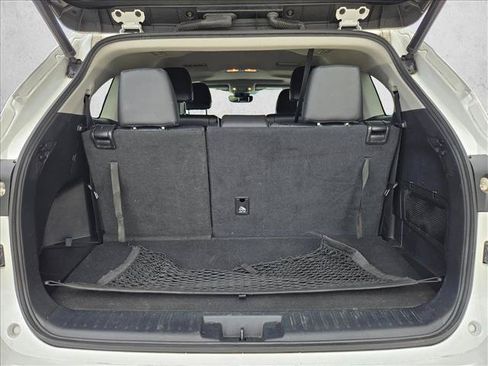 Used 2022 Toyota Highlander XLE FWD image 6